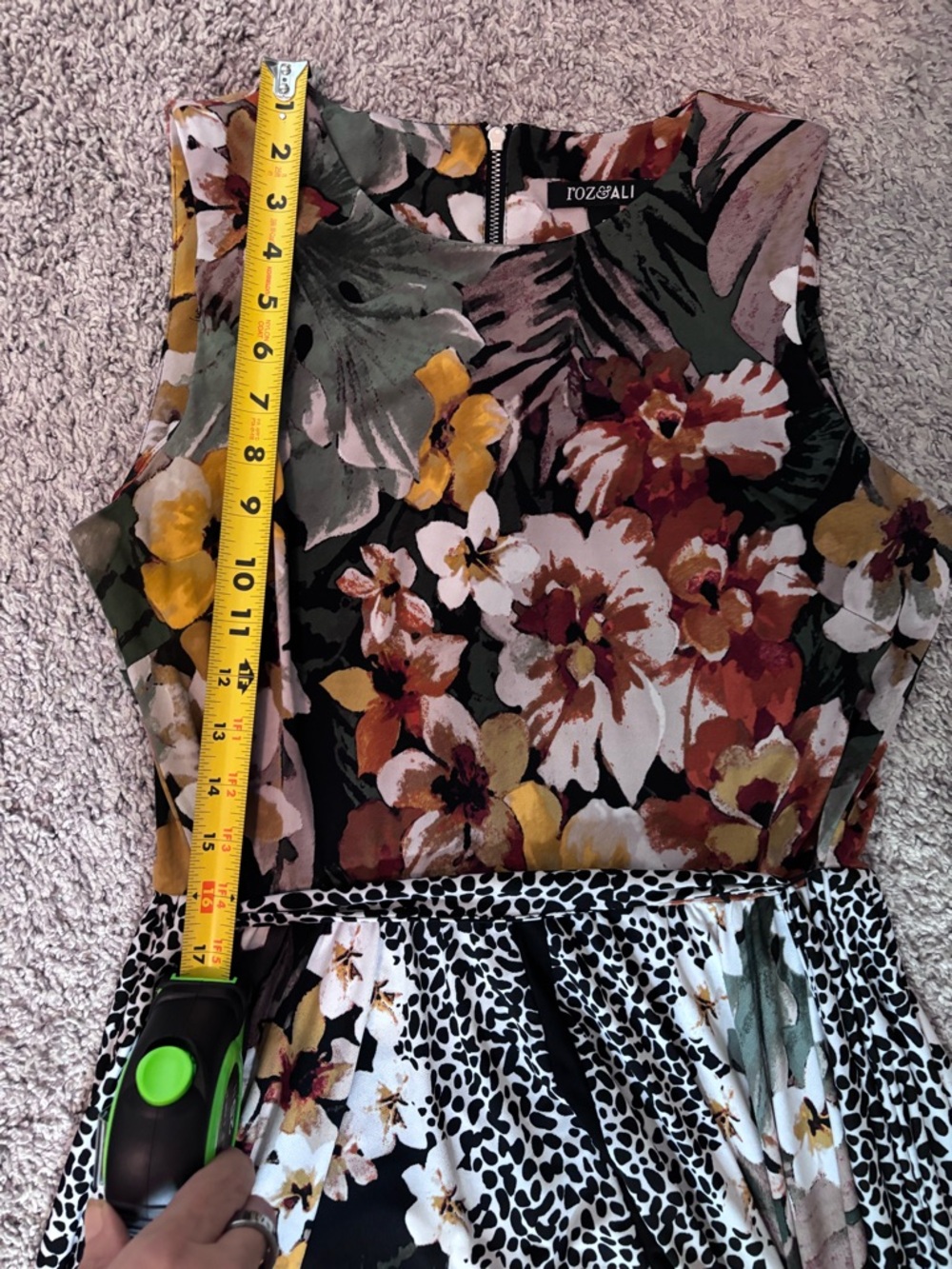Roz & Ali Floral & Animal-Print Handkerchief Hem Dress in Green Size 8 - Picture 12 of 13